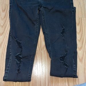 Hollister distressed black low rise Jean legging